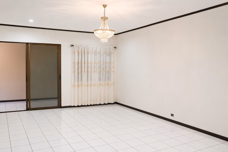Casa en Desamparados · San José · 4 hab · 325 m² - Imagen 2