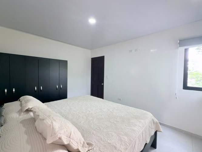 SE ALQUILA APARTAMENTO NUEVO. VILLAREAL, TAMARINDO, GUANACASTE