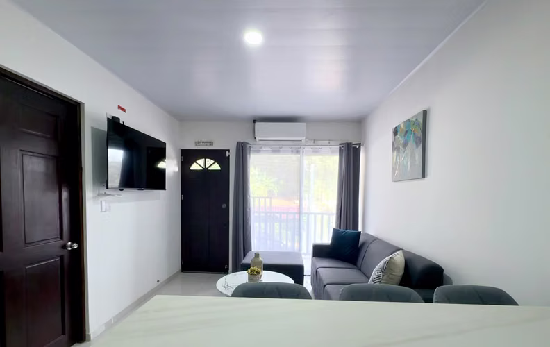 SE ALQUILA APARTAMENTO NUEVO. VILLAREAL, TAMARINDO, GUANACASTE
