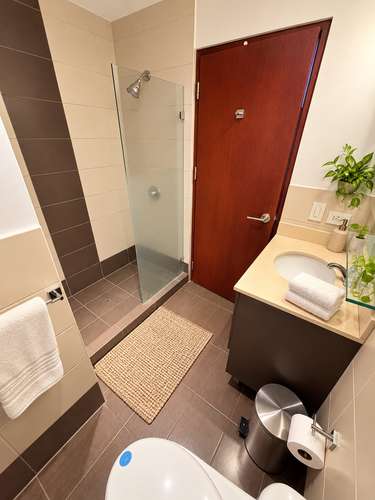 Apto de Lujo Piso 12 con Línea Blanca | 2 Habs + 2 Baños | Torres de Paseo Colón, La Sabana San José - Imagen 16