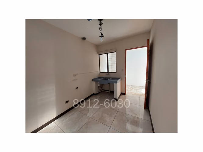 HERMOSA CASA EN 3 RIOS *NEGOCIABLE* - Imagen 12