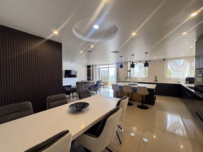 Exclusivo Smart Condo con Espectacular Vista Panorámica en Valle Arriba, Escazú ID26596