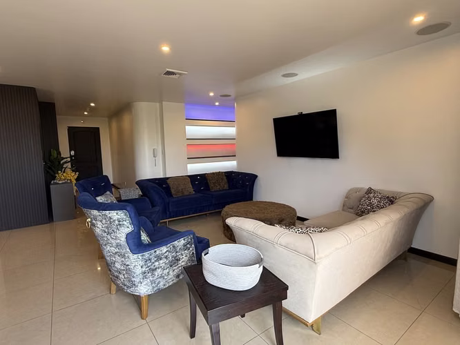 Exclusivo Smart Condo con Espectacular Vista Panorámica en Valle Arriba, Escazú ID26596