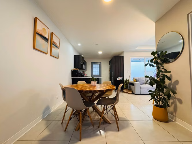 VENTA DE CASA EN CONDOMINIO MONTES DE OCA
