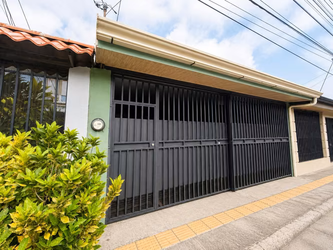 VENTA DE  CASA UNA PLANTA EN LOS OLIVOS, EL COYOL DE ALAJUELA