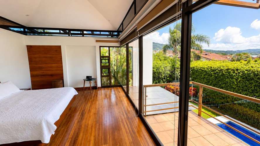 Venta de casa en exclusivo Residencial con Campo de Golf.