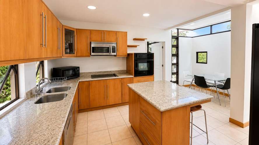 Venta de casa en exclusivo Residencial con Campo de Golf.