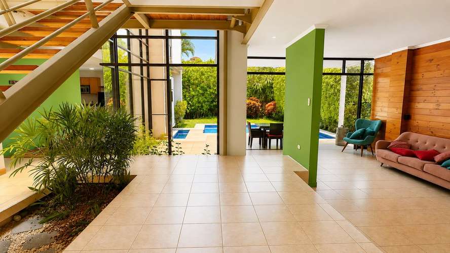 Venta de casa en exclusivo Residencial con Campo de Golf.