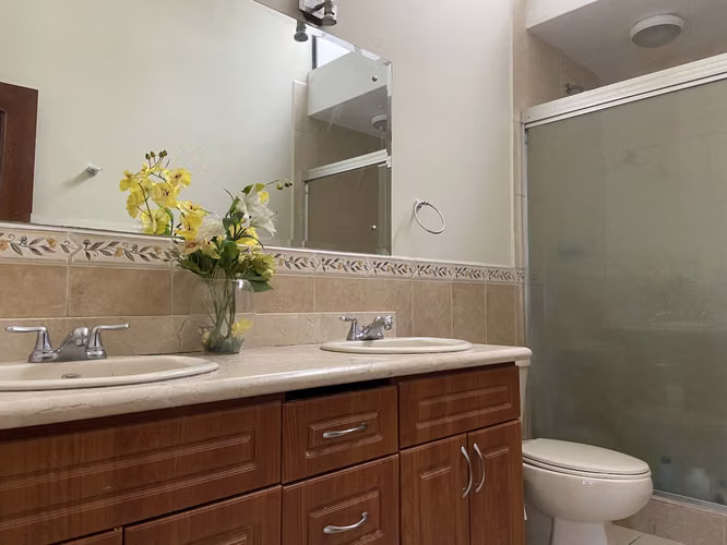 VENTA DE CASAS EN CONDOMINIO EN SANTA ANA PARA INVERSIÓN - Imagen 13