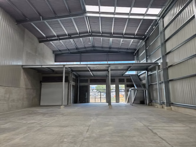 bodega de 700 metros