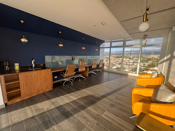 ¡Vive en el Centro de Todo! Moderno Estudio Amueblado en Torre iFreses - Imagen 14