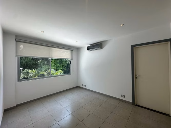 VENTA DE CASA EN HACIENDA BARCELONA CON AMPLIOS ESPACIOS