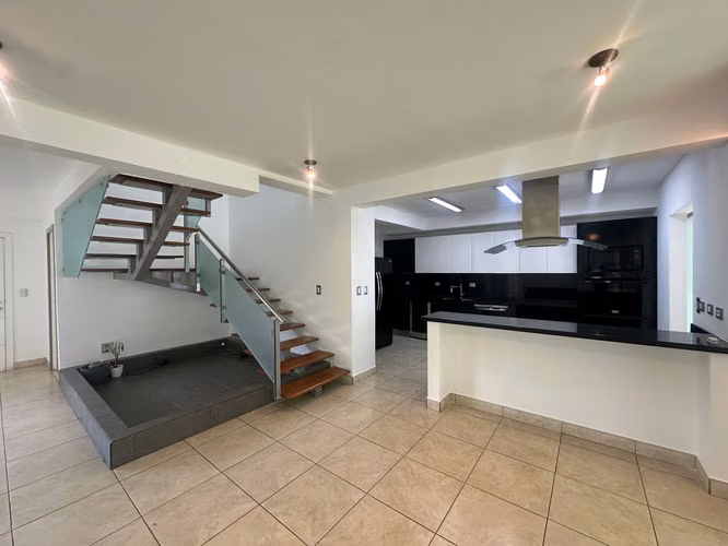 VENTA DE CASA EN HACIENDA BARCELONA CON AMPLIOS ESPACIOS