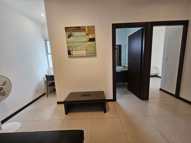 Por Plaza Real Cariari y Z. francas, full amueblado, muy lindo-fino, 2 hab, A/C, 2 baños, amenidad. - Imagen 7