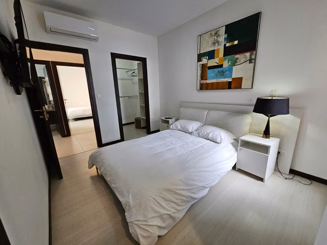 Por Plaza Real Cariari y Z. francas, full amueblado, muy lindo-fino, 2 hab, A/C, 2 baños, amenidad. - Imagen 10