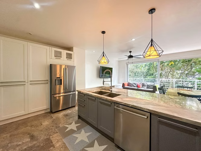 VENTA DE ESPECTACULAR APARTAMENTO REMODELADO EN DISTRITO 4