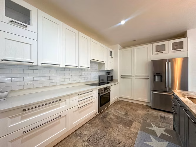 VENTA DE ESPECTACULAR APARTAMENTO REMODELADO EN DISTRITO 4
