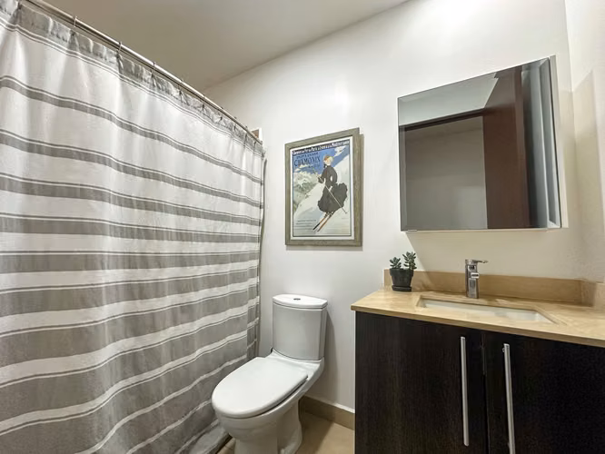VENTA DE ESPECTACULAR APARTAMENTO REMODELADO EN DISTRITO 4
