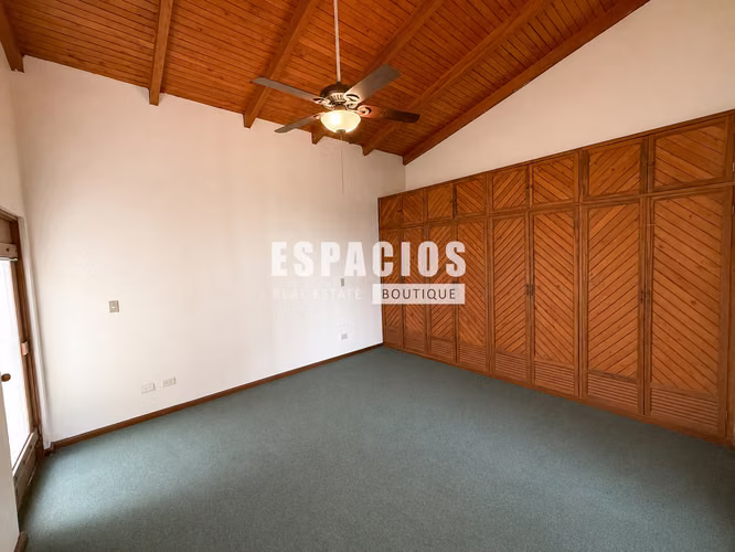 VENTA DE CASA EN LA URUCA