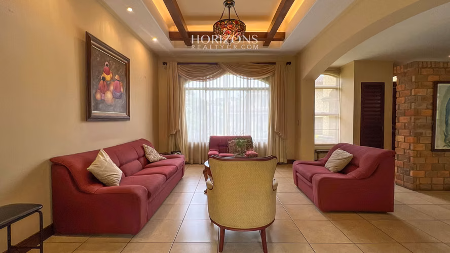 Casa en Condominio Hacienda Gregal Curridabat de 4 Habitaciones  nja1130
