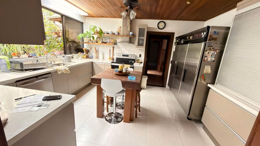 Casa en venta en Escazu en condominio - 2 niveles - Imagen 2