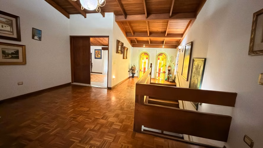 Casa en venta en Escazu en condominio - 2 niveles - Imagen 12