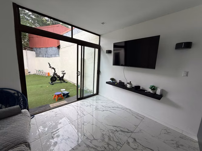 Venta casa + apartamento en San Antonio de Desamparados