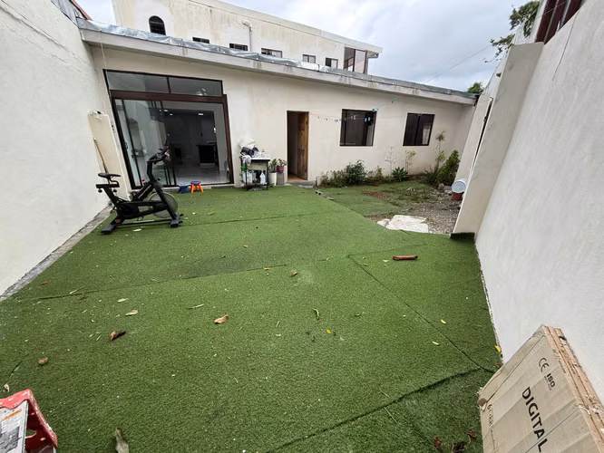 Venta casa + apartamento en San Antonio de Desamparados
