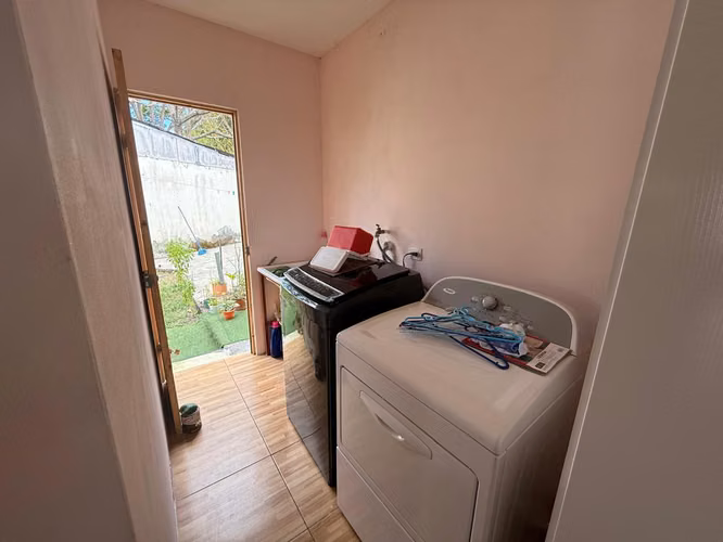 Venta casa + apartamento en San Antonio de Desamparados
