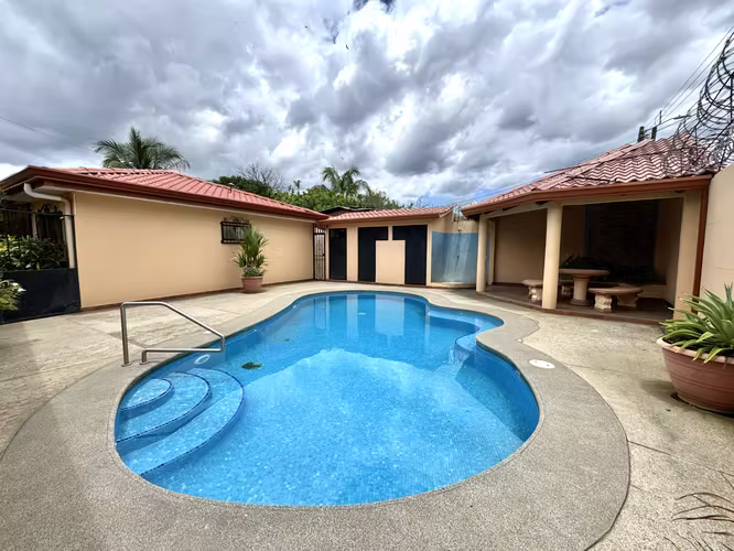 Casita con Encanto en el Corazón de Playas del Coco, Guanacaste