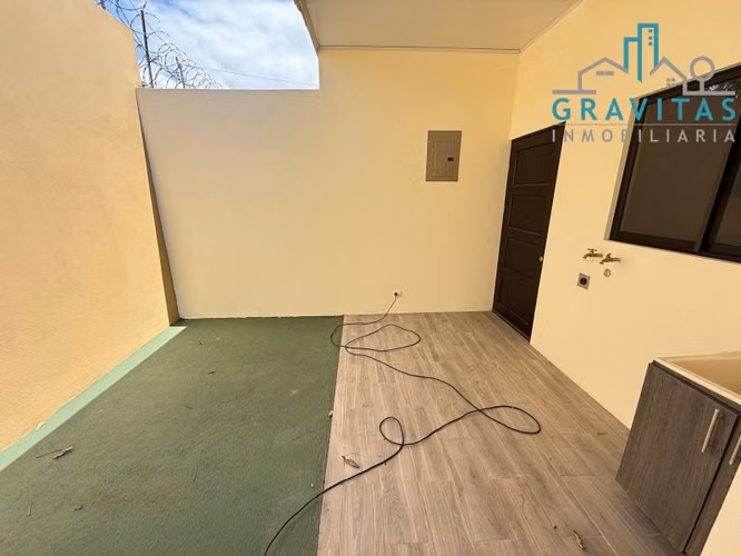 Casa en venta en Heredia (2 habitaciones) ID 1327