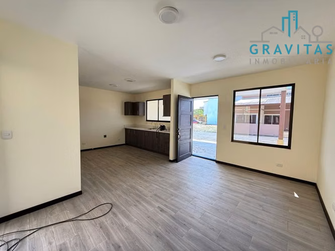 Casa en venta en Heredia (2 habitaciones) ID 1327