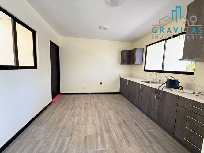 Casa en venta en Heredia (2 habitaciones) ID 1327