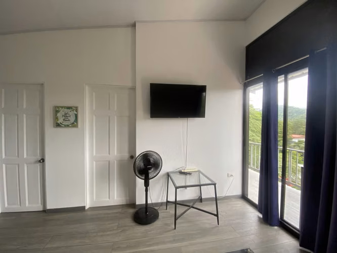 Apartamento amueblado 2 hab. en Playa Hermosa de Jacó – Alquiler largo plazo