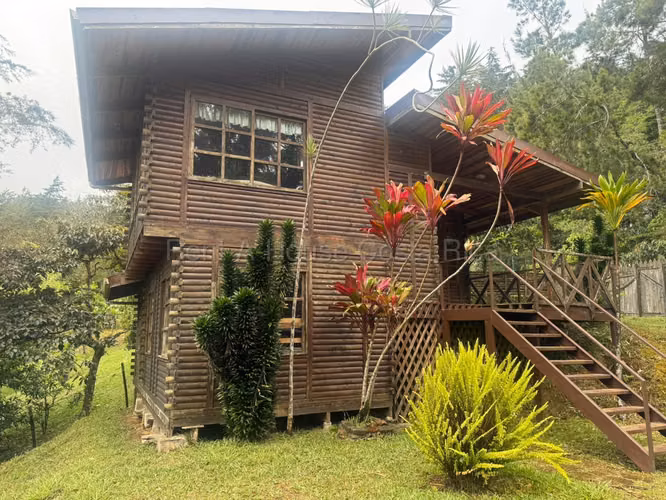 Venta de Casa Tipo Cabaña en El Guarco Palo Verde Cartago