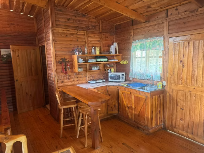 Venta de Casa Tipo Cabaña en El Guarco Palo Verde Cartago