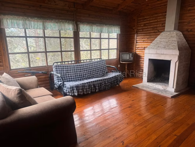 Venta de Casa Tipo Cabaña en El Guarco Palo Verde Cartago