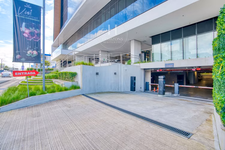 Se Alquila Estrene Oficina San Pedro Business Center 445m² 13 Parqueos HCR41 - Imagen 16