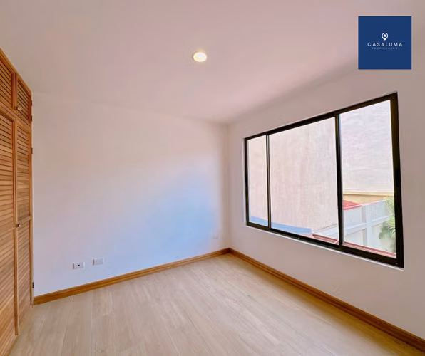 Oportunidad - Venta de casa en Santa Ana
