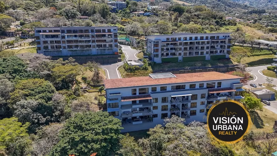 Exclusivo Penthouse de 4 habitaciones + Sala de TV en Flats 21