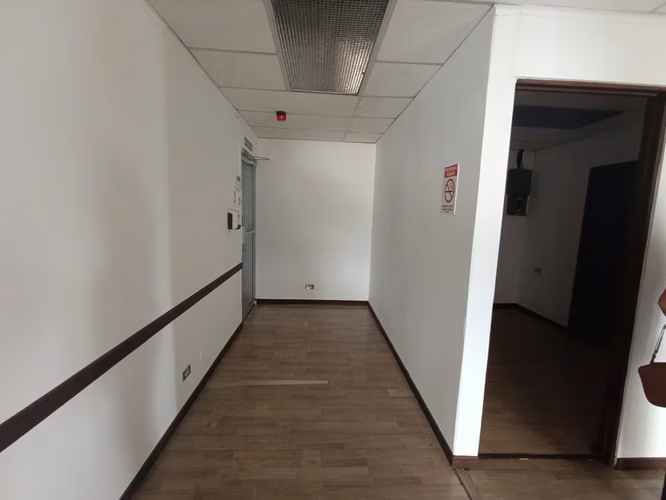 AMPLIA OFICINA 148 m2 CENTRO COLON