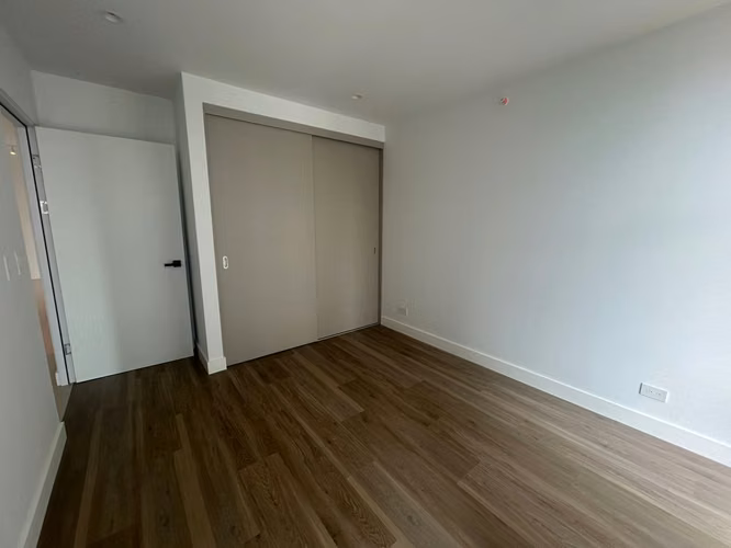 Venta de Apartamento de Lujo en Parkwood | Vista, Exclusividad y Confort - Imagen 10