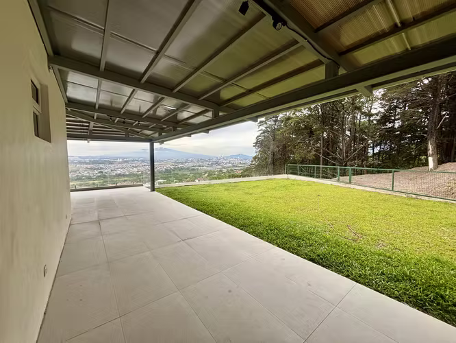Rebajado.Apartamento listo para estrenar, con increíbles vistas y amplio patio. - Imagen 14