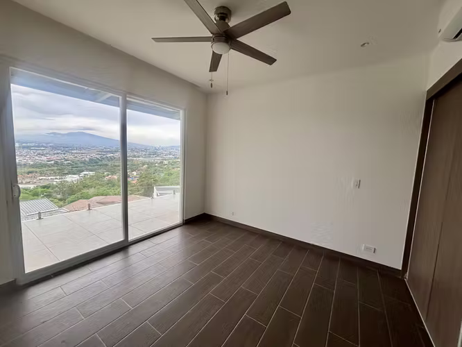 Rebajado.Apartamento listo para estrenar, con increíbles vistas y amplio patio. - Imagen 6