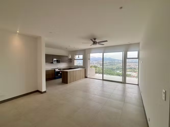 Rebajado.Apartamento listo para estrenar, con increíbles vistas y amplio patio. - Imagen 5