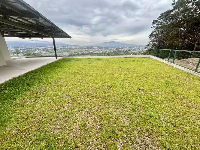 Rebajado.Apartamento listo para estrenar, con increíbles vistas y amplio patio. - Imagen 13
