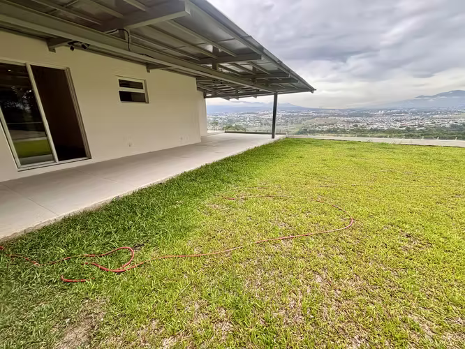 Rebajado.Apartamento listo para estrenar, con increíbles vistas y amplio patio. - Imagen 15