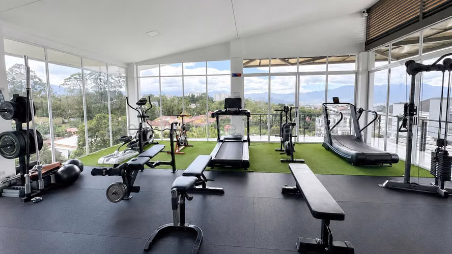 Venta de Casa en Condominio Altos de Sabanilla Montes de Oca