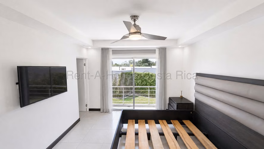 Venta de Casa en Condominio Altos de Sabanilla Montes de Oca