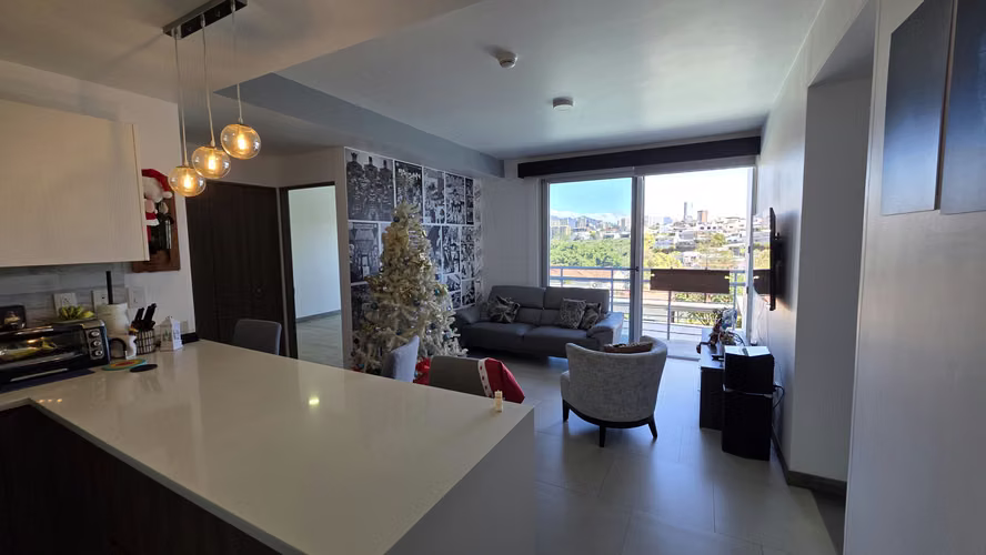 Rebajado! Venta moderno apartamento en Condominio CAIA, Bello Horizonte, Escazú!
